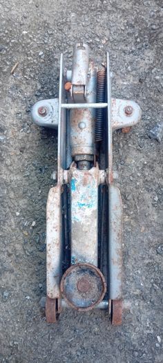 Car ramps and old car jack