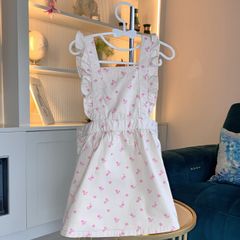 Gorgeous Girls Cream & Pink Floral Pinafore Dress from GAP Kids Size: Age 3 Years / 98-100cm
