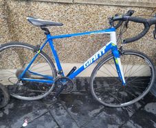 Giant defy m/l brakes gears perfect
