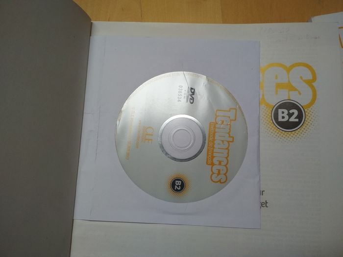 French learning two books level B2