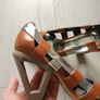 Bronx designer leather heels size 5 Image 3