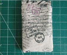 Glasses fabric pouch with flex frame closure