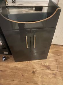 undersink cabinet
