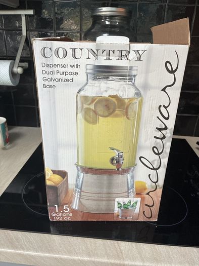 Drinks dispenser and bottle cooler