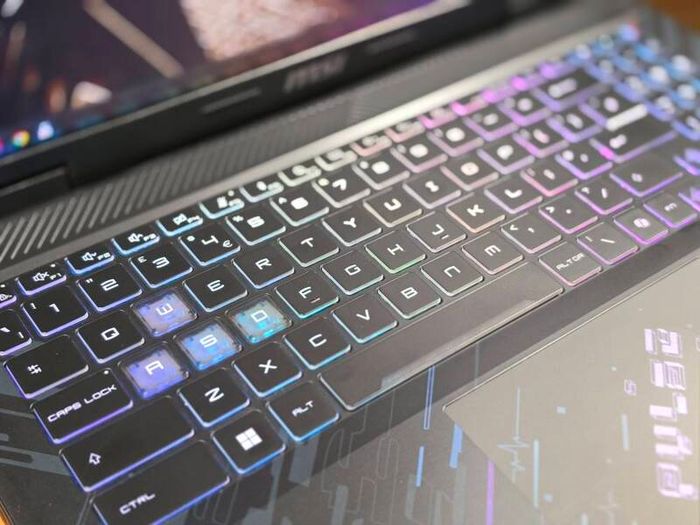 Gaming Laptop MSI Pulse 16 AI C1V