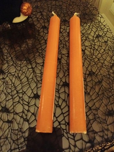 2 x halloween candlesticks and candles