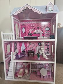 Large Dolls House