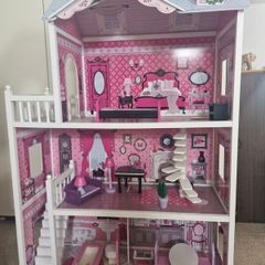 Large Dolls House