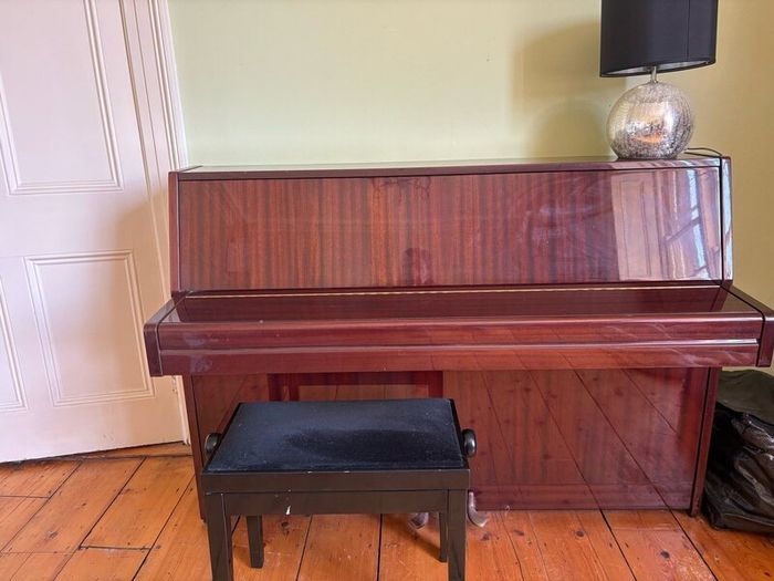 Yamaha M5J Upright Piano