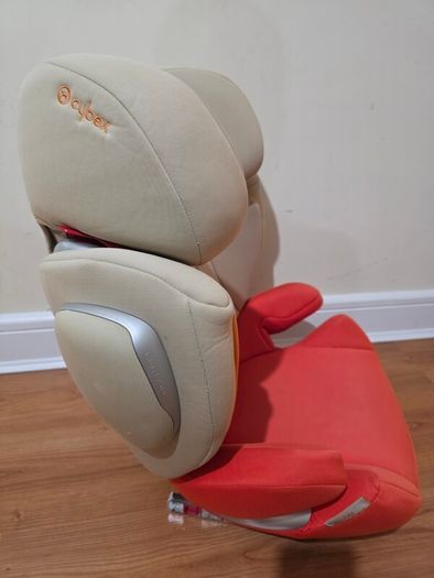 Cybex Solution Q3-Fix  car seat