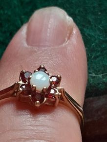 ladies 9ct gold ring