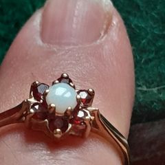 ladies 9ct gold ring