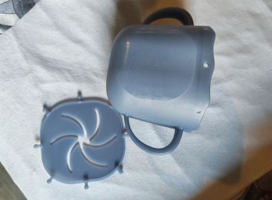 Sillicone snack cup & pacifier clip