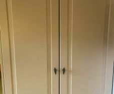 Tall Kitchen Larder / Pantry Unit with Pull-Out Baskets