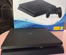 PS4 slim 500gb with game