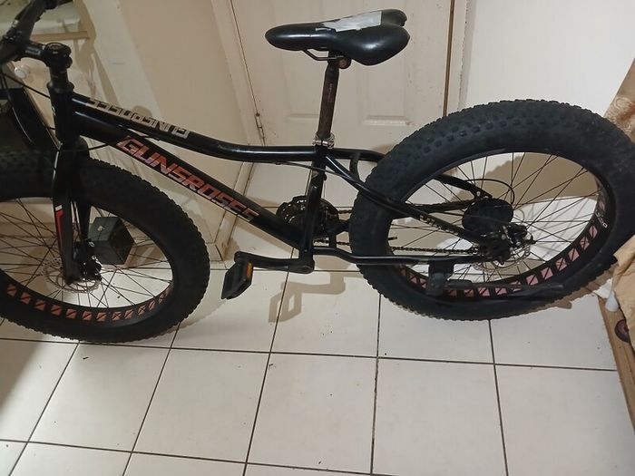 GUNSROSES Fat Tire Mountain Bike Softtail