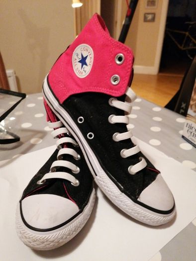 converse runners size 4.5 UK