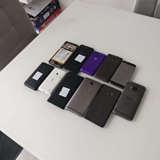 Job Lot 11x Mixed Brand Smartphones (Apple, OnePlus, Xiaomi, Sony, Nokia, HTC, Oppo, Huawei) - Untested / For Parts