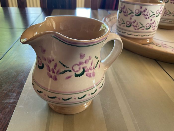 Nicholas Mosse lavender creamer from Washington  Creek USA . 4 inches in height