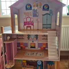 Doll House