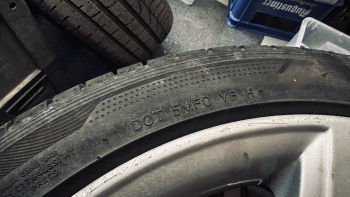 19" Mercedes AMG Alloy rims (genuine)