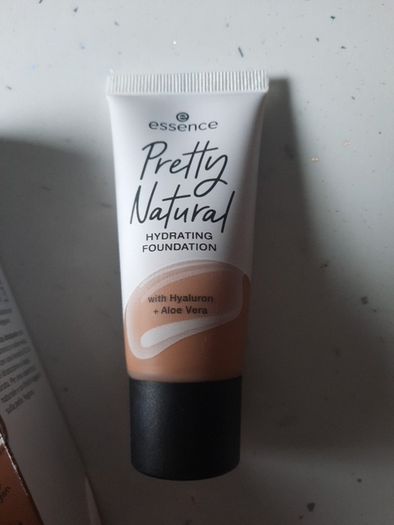24 hour hydrating foundation