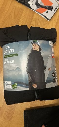 ladies ski trousers, jacket and socks