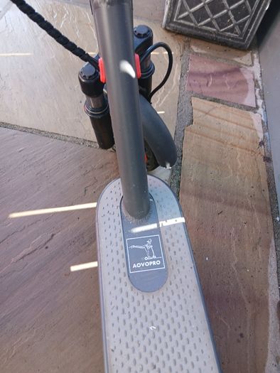 Electric scooter