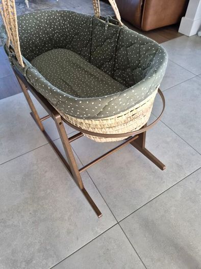 Little Green Sheep Moses Basket and Rocking Stand