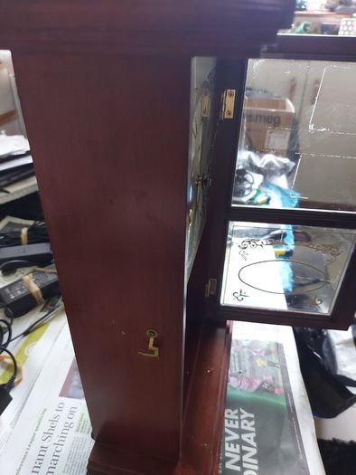 Vintage Mantlepiece Clock in very good condition