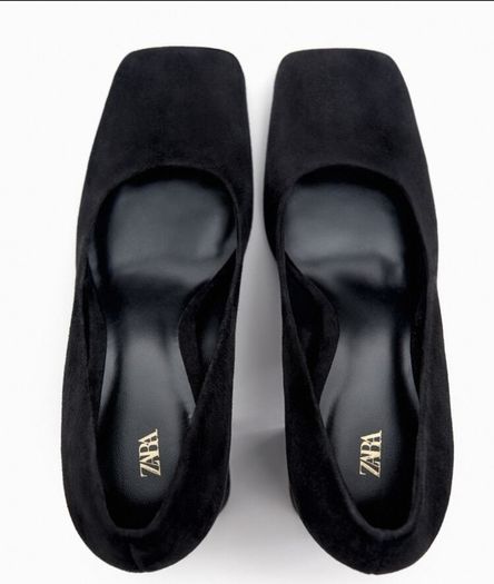 Leather heel shoes