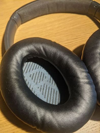 Bose SoundLink Around-Ear Wireless Headphones II Black