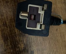 3-pin plug to IEC C7 power cable