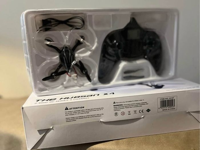 Hubsan X4 - 2.4GHz RC Series 4 channel Quadcopter Drone-Boxed,