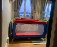 Child's travel cot with carry bag