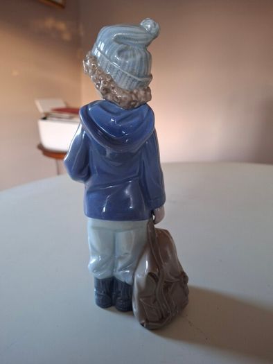 Porcelain - Nao/ Lladro Figurines X 2 .