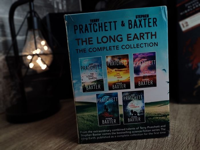 The Long Earth Series ! 5 Books Collection ! Boxset ! by Terry Pratchett and Stephen Baxter  !