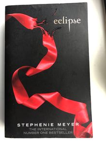 Eclipse by Stephenie Meyer (Twilight saga)