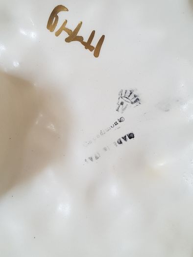 Ceramic figurine