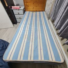 single bed