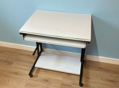 Compact Study/Computer Desk with Pull Out Keyboard Tray & Wheels