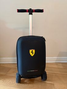 Ferrari 3 wheels Kids scooter with detachable bag