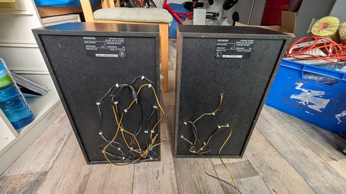 AIWA speakers