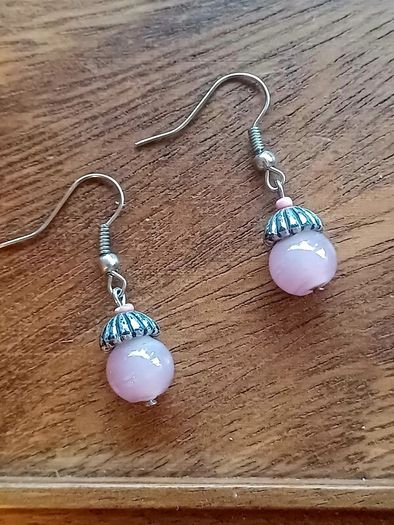 Pink stone silvery earrings