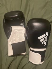 Boxing Gloves & Pads - Perfect Condition!