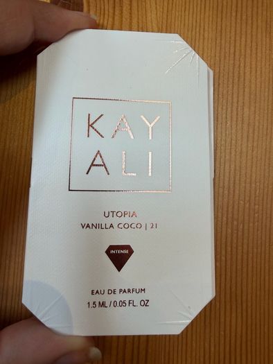 Kayali - Utopia Vanilla Coco Sample