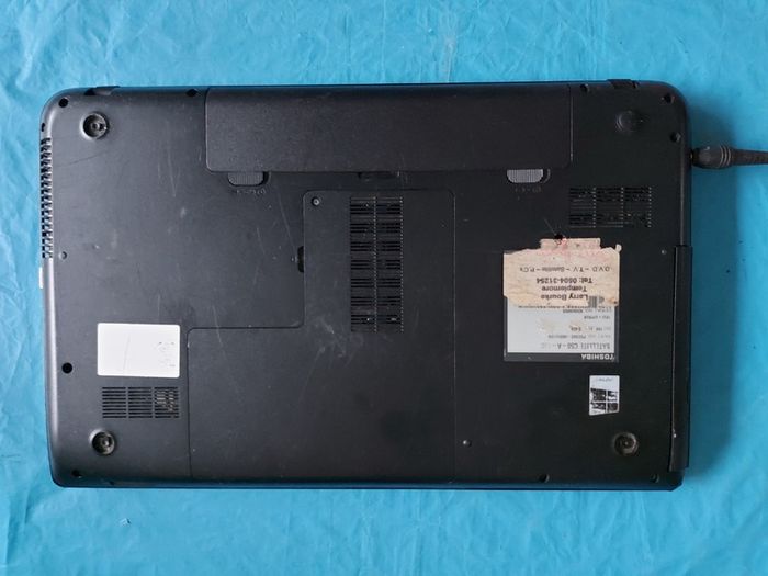 Toshiba Satellite Model C50-A-16C, Intel Pentium CPU B960, 2.2 GHz, 6GB Ram, 1 Terrabyte HDD, Microsoft Edge, Chrome, and VLC