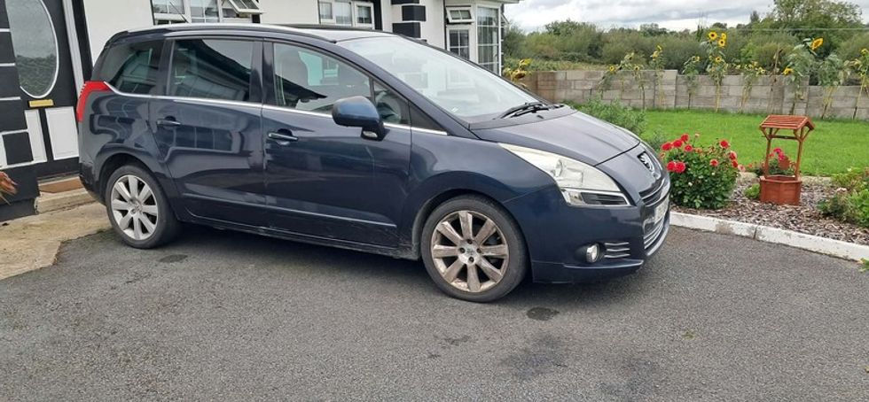 2013 Peugeot 5008