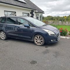 2013 Peugeot 5008