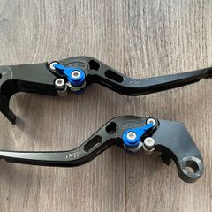 2020 - 2023 Yamaha MT-09 Black / Blue Adjustable Levers Set